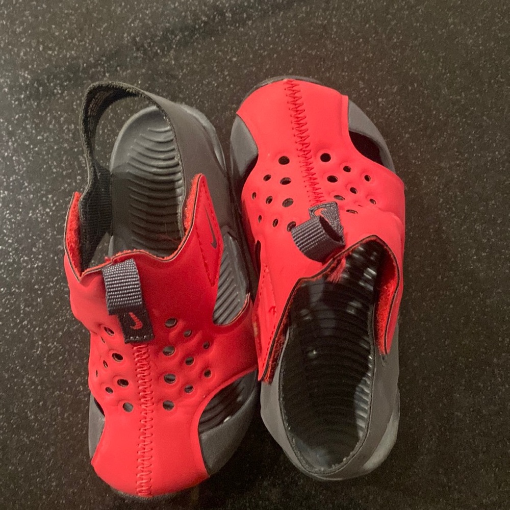 Worn once Nike Sandal